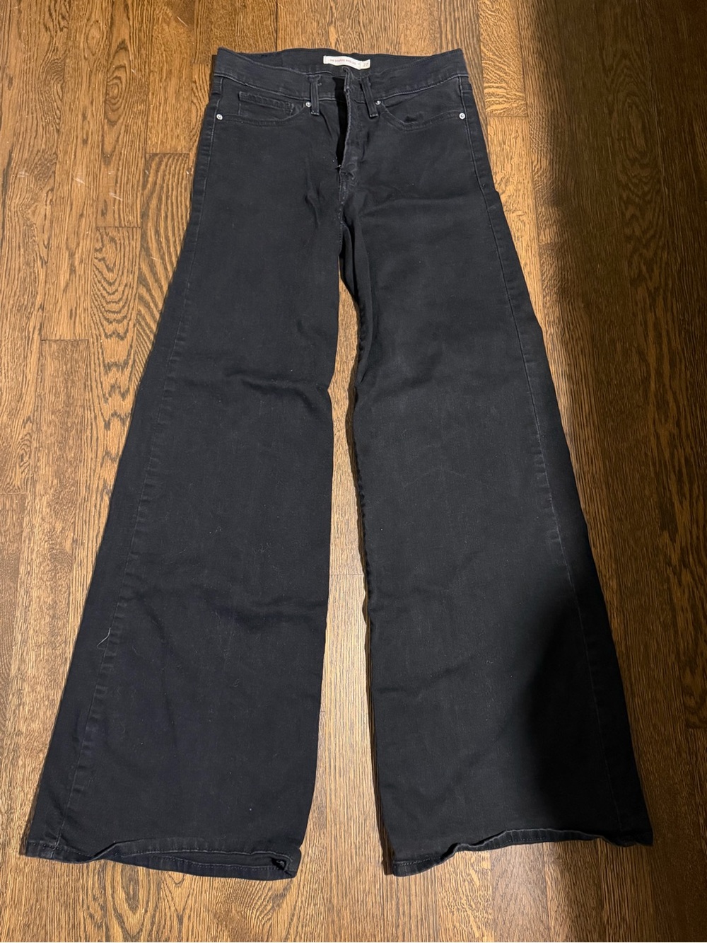 Levi's 318 Shaping Wide-Leg Jean